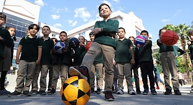 Dulkadiroğlu Belediyesi'nden, Atık Pil Toplayan Öğrencilere Hediye