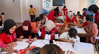 Gönüllü Gençlik, Cumhuriyet Bayramı’nda Minik Gönüllere Dokundu