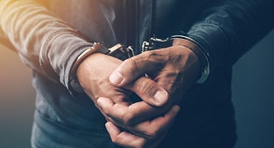 Kahramanmaraş’ta 12 yıl 8 ay hapis cezasıyla aranan şahıs polisten kaçamadı