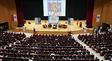 Kampüs Fest’in İlk Gününde Ünlüler Geçidi