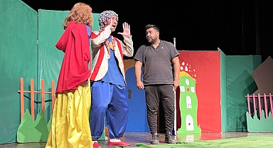 Minikler Kitaplar Ülkesi’ni Çok Sevdi