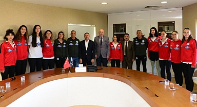 Sami Kervancıoğlu ve Alpedo Kahramanmaraş Voleybol Takımı Rektör Yasım’ı Ziyaret Etti