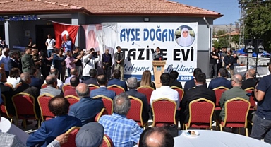 Sanatçı Latif Doğan’dan Annesi Adına Taziye Evi