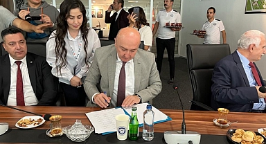 Türk Asrına Yolculukta Üniversiteler Tarihi Sorumluluk Üstlendi