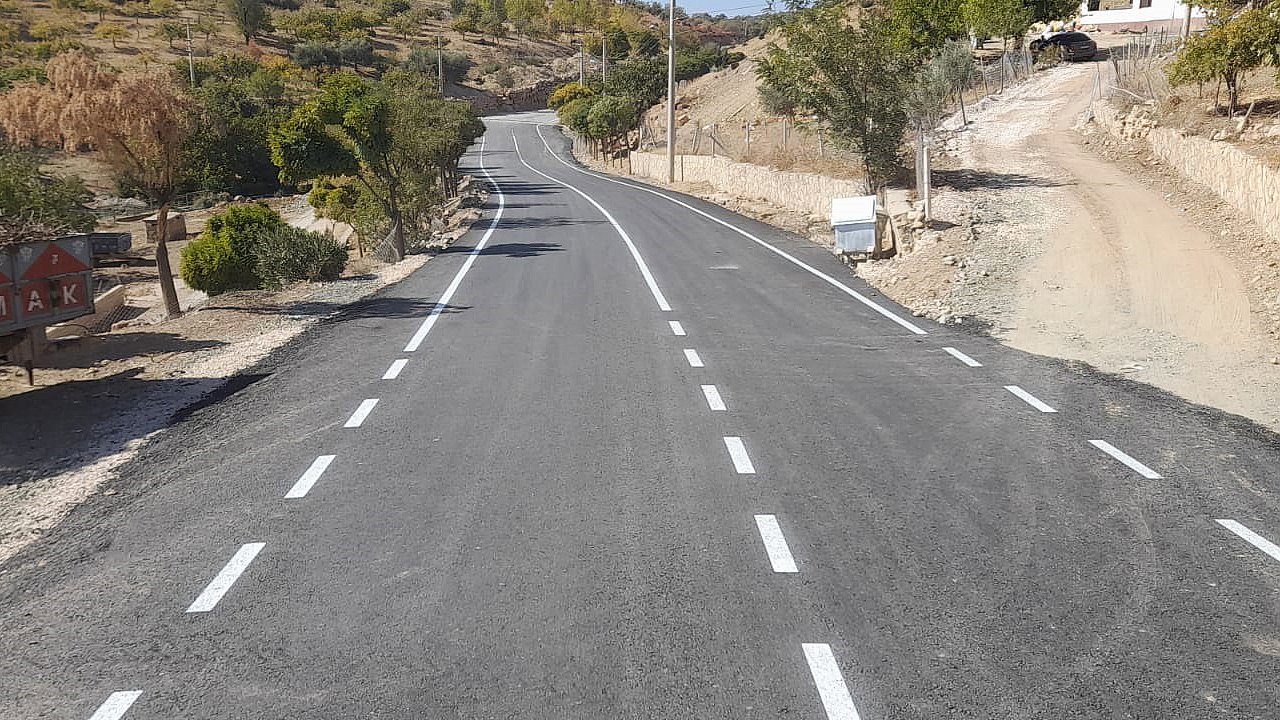 Yumaklıcerit’in Yolu Baştan Uca Yenilendi