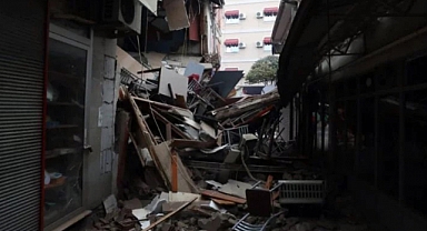 AFAD: Hasarlı yapılara girmeyin!