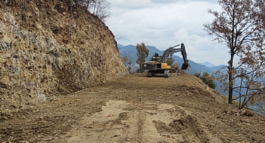 Andırın’da Kırsal Mahalle Yolları Büyükşehir’le Yenilendi