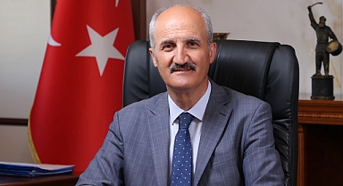 Başkan Okay: Bayrak Olayı, Diriliş Ruhunun Canlandığı Büyük Bir Destandır