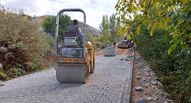 Büyükşehir Göksun’da Ulaşım Yatırımlarını Sürdürüyor
