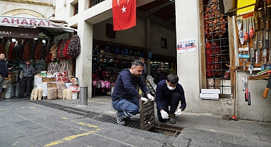 Büyükşehir İlaçlama Çalışmalarını Sürdürüyor