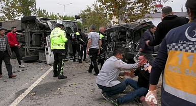 Kahramanmaraş'ta korkunç kaza: 17 yaralı