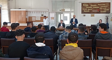 Kütüphane Söyleşileri Gençlerle Buluşmaya Devam Ediyor