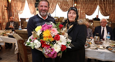 Öğretmeni ile yarım asır sonra buluştu