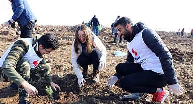 SANKO Üniversitesi Öğrencileri Fidanları Toprakla Buluşturdu
