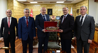 TUSAŞ Yönetim Kurulu Başkanı Bozdoğan’dan Rektör Yasım’a Ziyaret