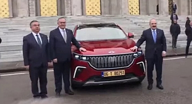 Bakan Varank, Meclis'e TOGG'la geldi