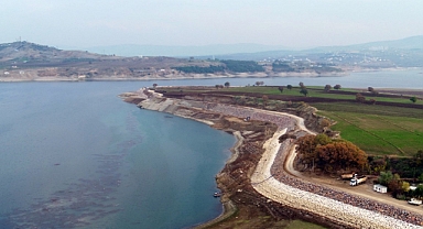 Başkan Mahçiçek: Kıyı projemizin 5 kilometrelik kaya tahkimatında sona geldik