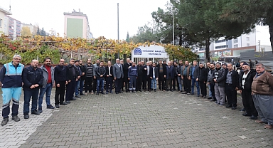 Başkan Okay Doğukent’teki apartman görevlileri ile bir araya geldi