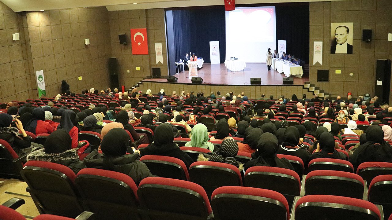 Genç Nida Kur'an-ı Kerim'i Güzel Okuma ve Hafızlık Yarışmaları Yapıldı