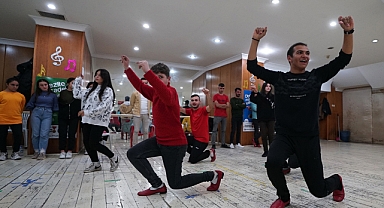 Halk Oyunlarını KAMEK’le Öğreniyorlar