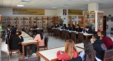 Usta Kalemler Kütüphane Söyleşileri’nde Okurlara Sesleniyor