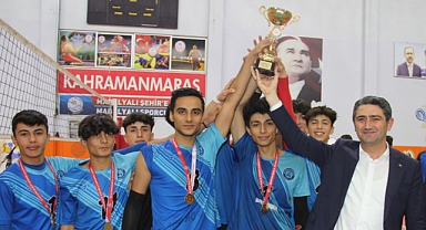 Voleybol’da En İyi Okul Takımları Belli Oldu