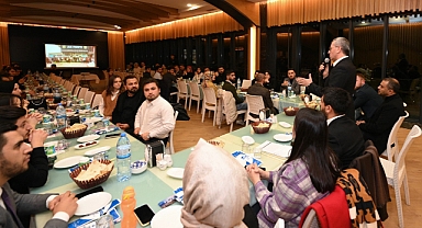 Güngör, AK Gençlik Yönetimiyle Bir Araya Geldi