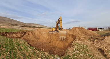 Afşin'de TOKİ Konutları İçin İlk Kazma Vuruldu