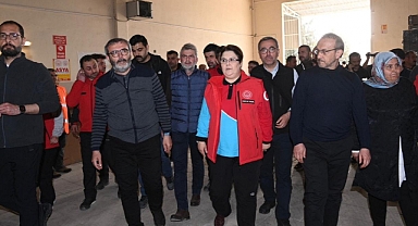 Başkan Güngör, Bakan Yanık ile ASYA Ekiplerini Ziyaret Etti