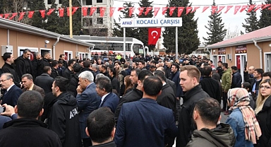 Başkan Güngör, Cumhurbaşkanı Erdoğan ile Kocaeli Çarşısı’nı Ziyaret Etti