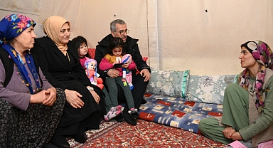 Başkan Güngör, Göksun’da Depremzedeleri Ziyaret Etti