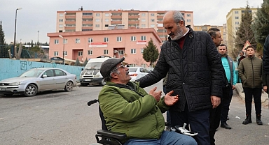 Başkan Okay, Depremzedeleri Ziyaret Etti