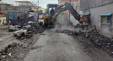 Dulkadiroğlu’nda Sokak Aralarında Hafriyat Kaldırma Çalışmaları Devam Ediyor