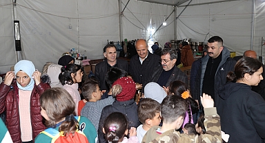 Dulkadiroğlu’nun Dört Bir Yanında İftar Çadırları Kuruluyor