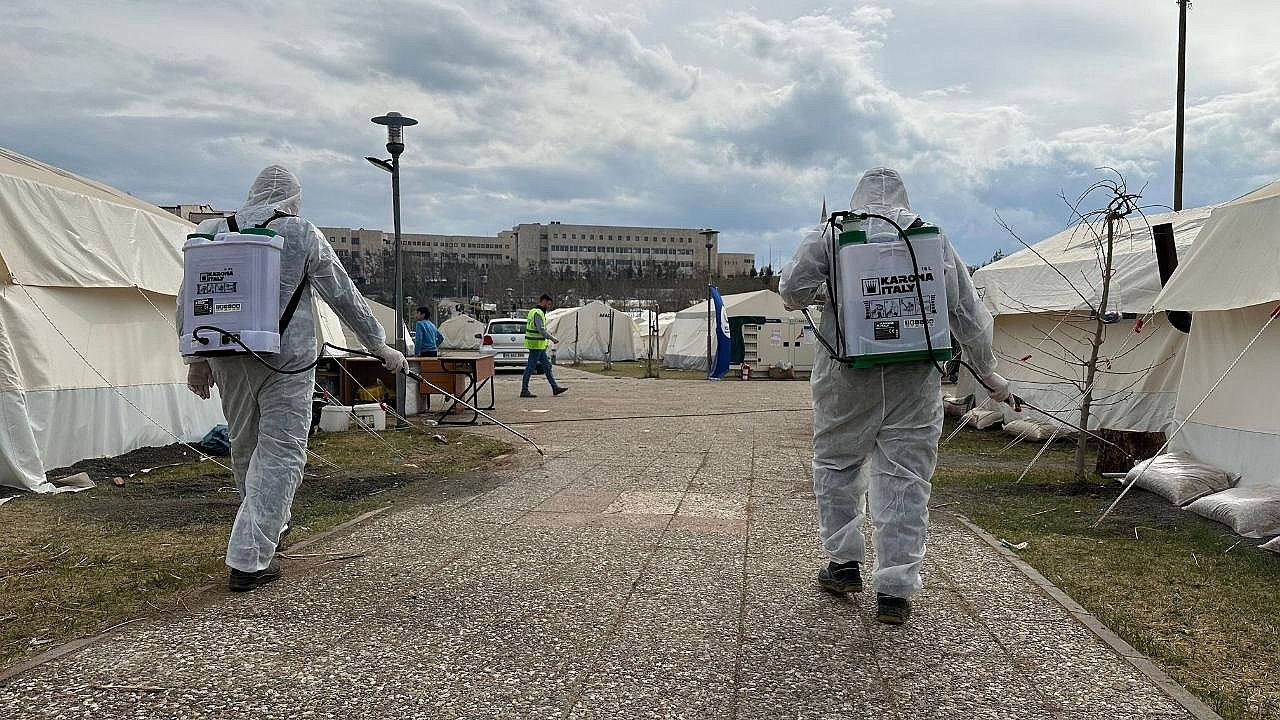 Geçici Barınma Merkezleri Dezenfekte Ediliyor