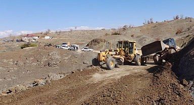 Kahramanmaraş'ta Depremde Hasar Alan Yollar Yenileniyor
