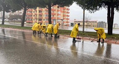 Kahramanmaraş’ta Yağışın Arterlerde Bıraktığı İzler Siliniyor