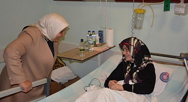 Milletvekili Öçal, Hastanesinde Depremzedeleri Ziyaret Etti