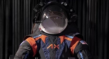 NASA yeni 'Uzay kıyafeti'ni tanıttı