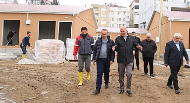 Okay: Bu Büyük Felaketin Yaralarını Birlikte Saracağız