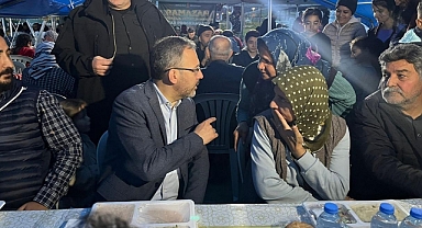 Bakan Kasapoğlu, EXPO 2023 alanındaki depremzedelerle bir araya geldi