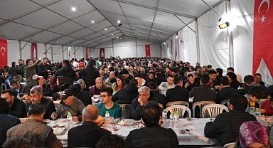 Başkan Güngör İftar Sofrasında Vatandaşlarla Buluştu