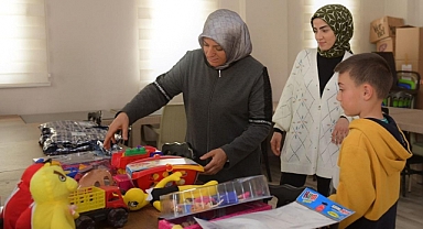 Elbistan’da Ramazan Bayramı öncesinde hediyelerle yetim çocukların yüzü güldürülüyor