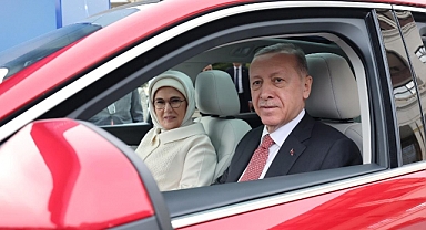 TOGG'da ilk teslimat Erdoğan ailesine yapıldı... Erdoğan: Bizde torpil yok!