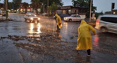 Büyükşehir’den Sağanak Yağışa Müdahale