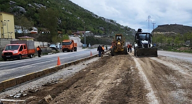 Büyükşehir Yollarda Çalışmalarını Sürdürüyor