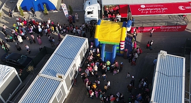 İletişim Başkanlığı’nın Gezici Çocuk Oyun Tırı, EXPO 2023 alanındaki çocuklarla buluştu