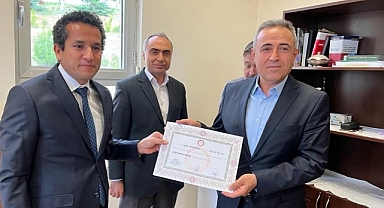 Karatutlu, Mazbatasını Aldı: Örnek milletvekilleri olacağız!