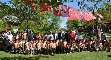 Milletvekili Adayı Şahin: Gençlerimiz Sosyal Medya’dan Etkilenerek Karar Vermesin!