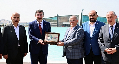 Başkan Mahçiçek’ten Cumhurbaşkanı Yardımcısı Yılmaz’a EXPO 2023 sunumu